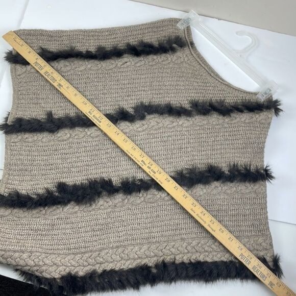 Vtg Cache Shawl Cable Knit Faux Fur Taupe Wool Angora Size XS/S poncho - Picture 7 of 12